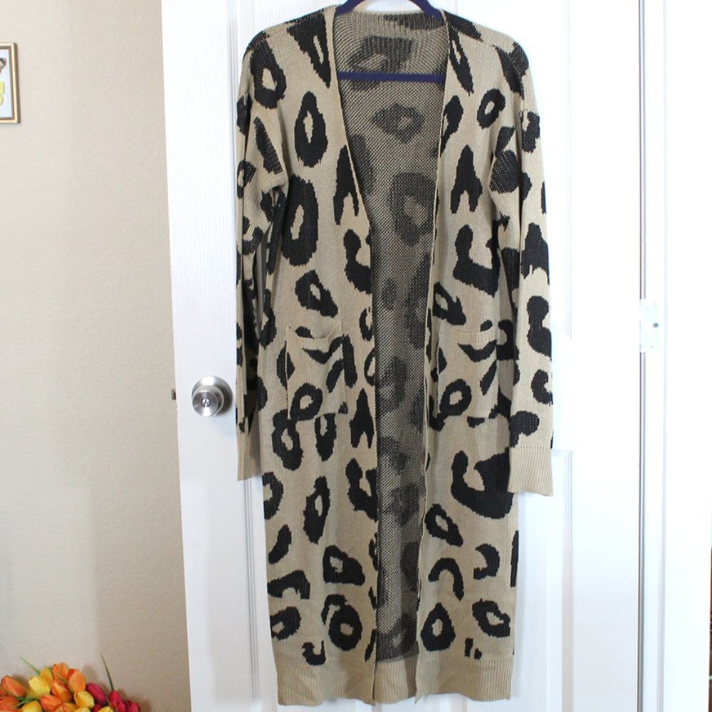 Leopard Print Duster Cardigan w/ Pockets!